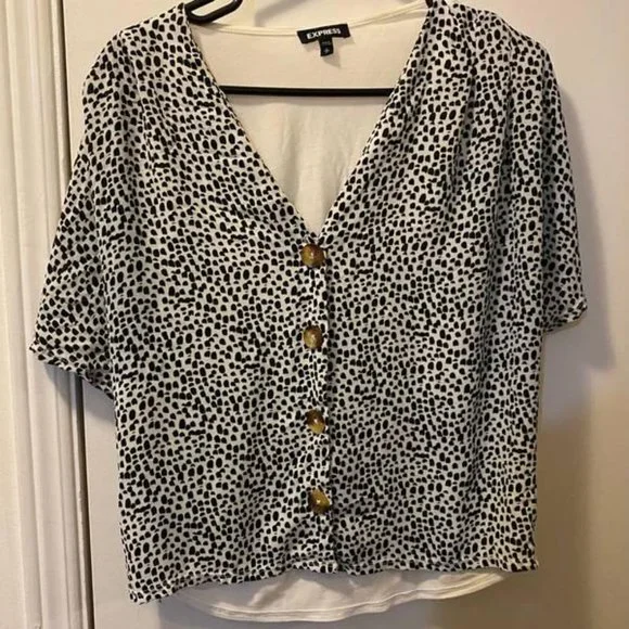 Express Printed Button Front Tee Shirt - Picture 2 of 4